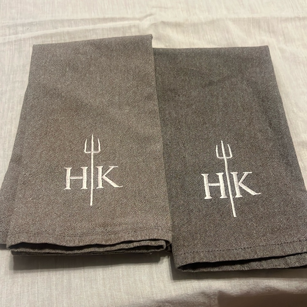 Hells  kitchen set of 2